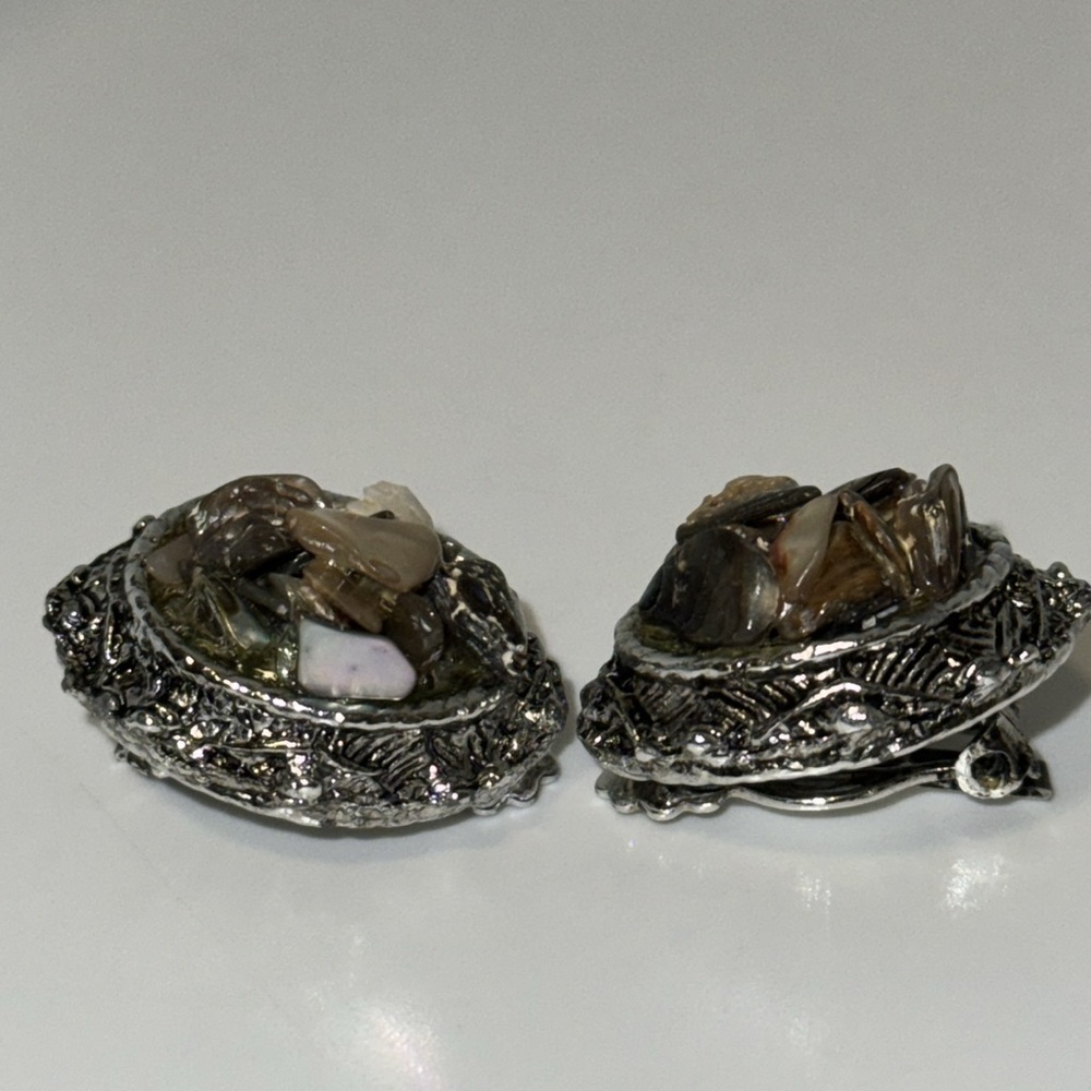 Chunky Oval Gemstone & Shell Mosaic Style Clip On Earrings Silver Tone - Picture 4 of 9